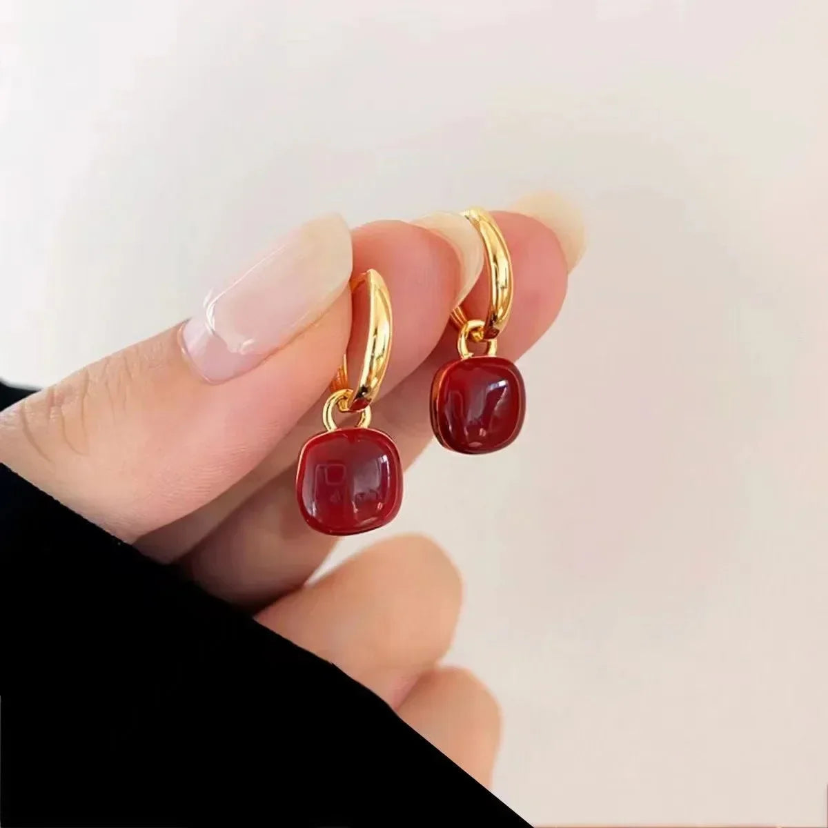 Prue™ Vintage Style Drop Earrings