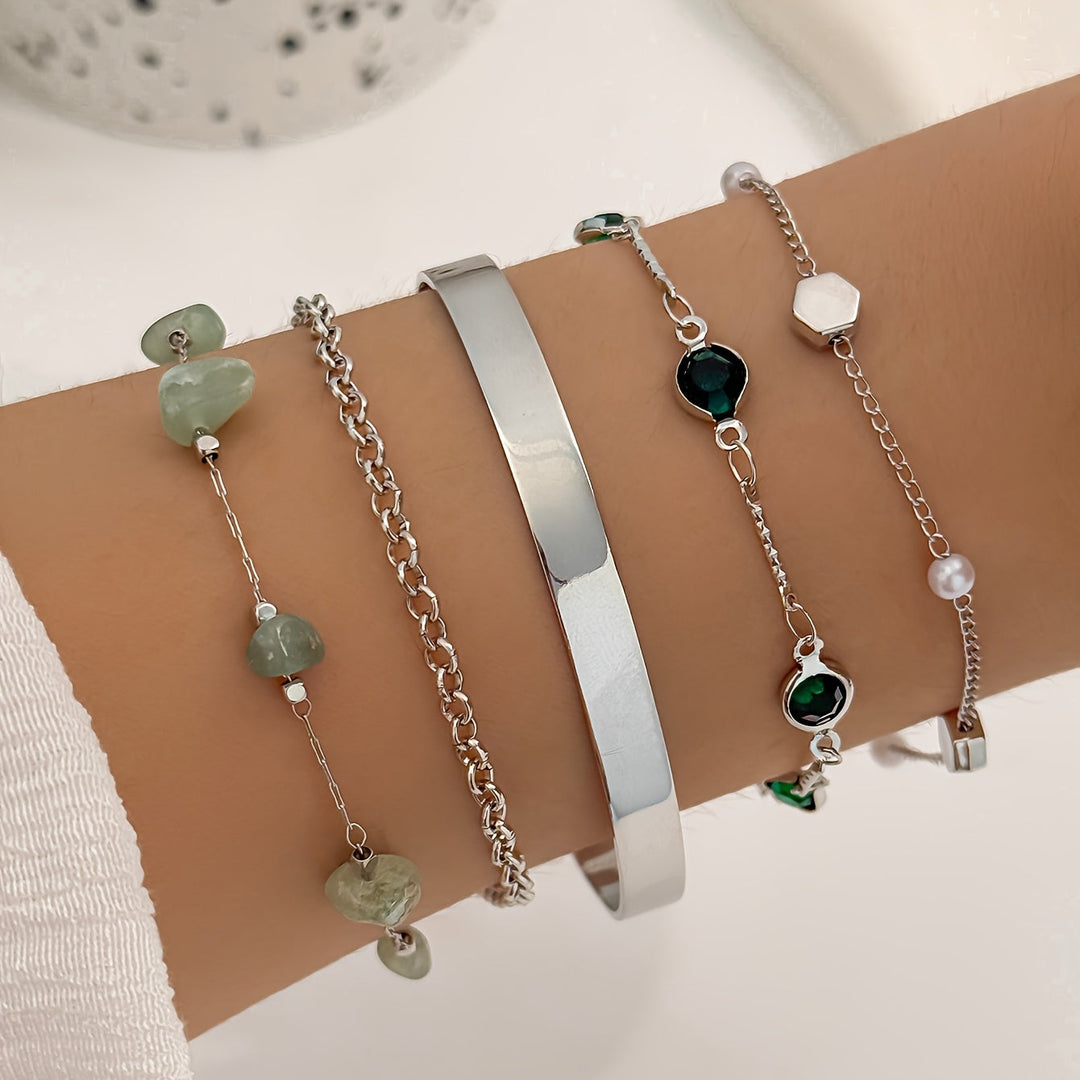 Aethique | Set of 5 Bohemian Bracelets with Green Stones and Vintage Details