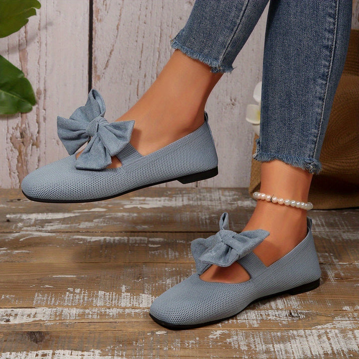 Neria | Breathable Flat Shoes for Women with Decorative Bow