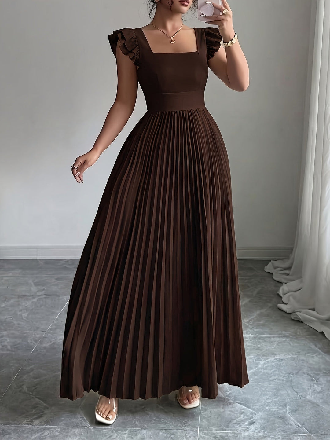 Oxeris | Long Floral Dress with Pleats and Timeless Elegance