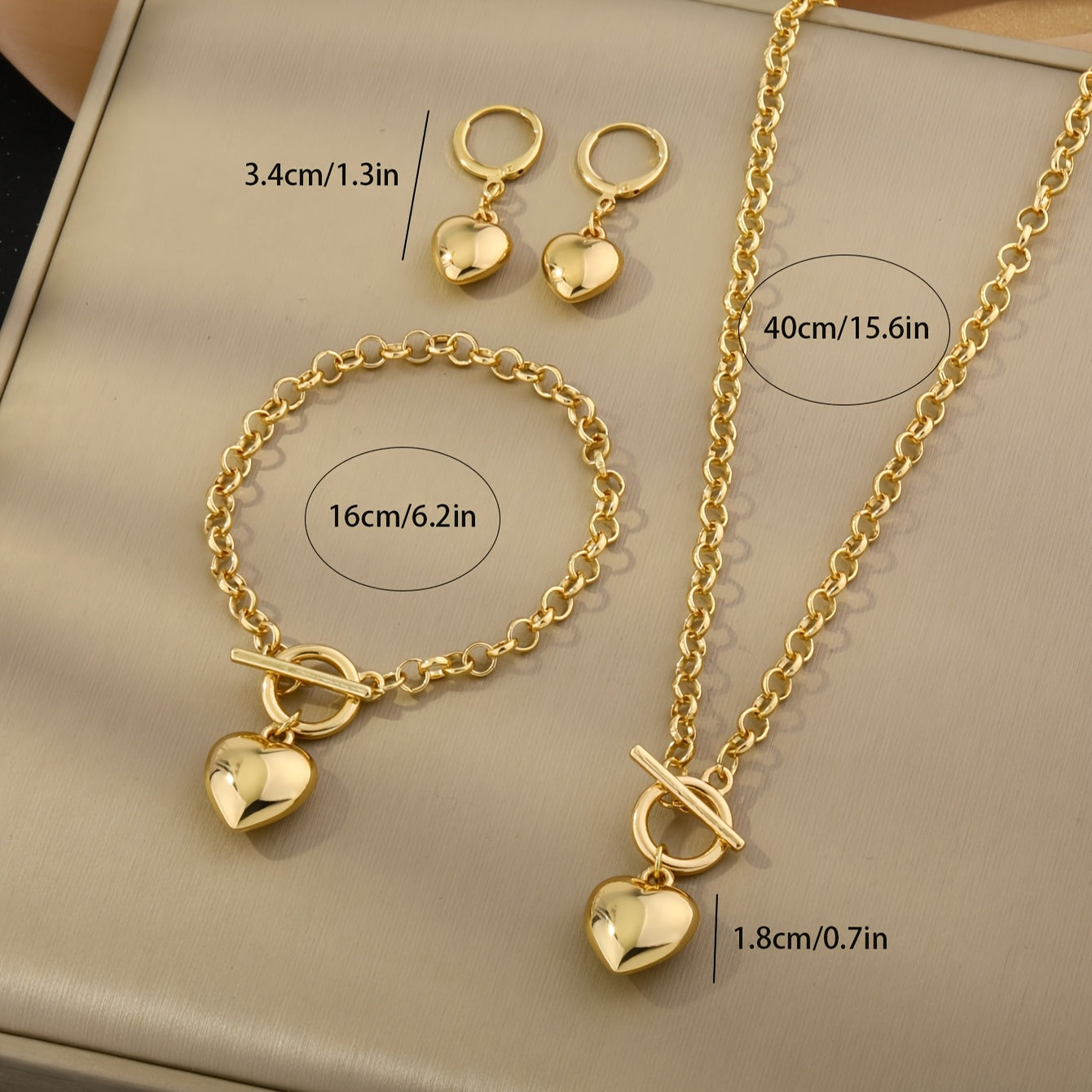 Gia™ Elegant Jewelry Set with Shiny Heart and Luxurious Finish