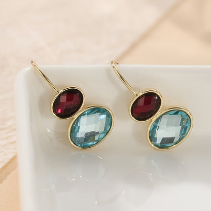 Perla™ Oval Hanging Earrings with Elegant Artisan Design