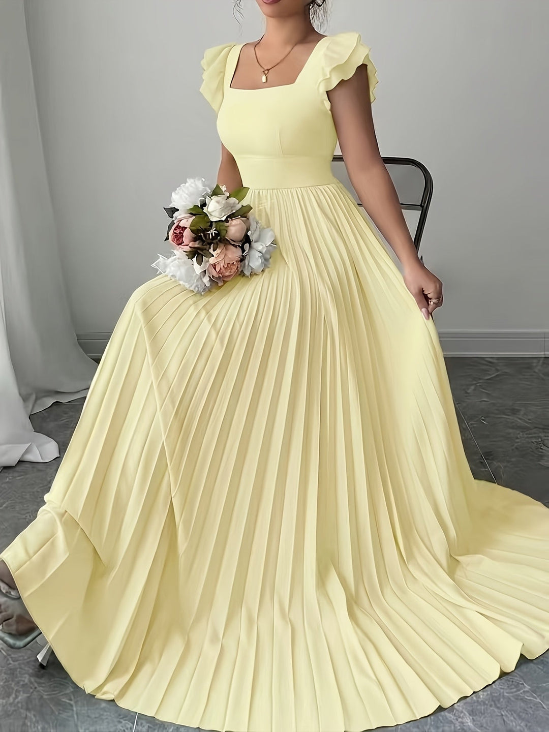 Oxeris | Long Floral Dress with Pleats and Timeless Elegance