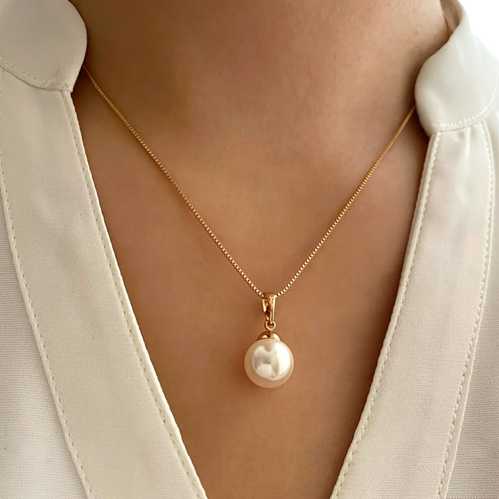 Isara™ Elegant Pearl Jewelry Set with Sophisticated Finish