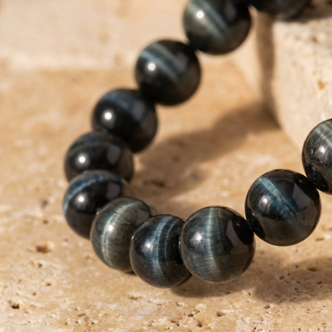 Delirae™ "Guardian Angel" Bracelet in Hawk Eye