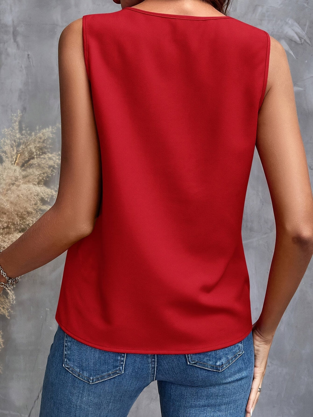 Ruthiclave | Elegant Sleeveless Blouse with V-Neck and Sophisticated Fall