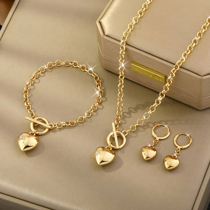 Gia™ Elegant Jewelry Set with Shiny Heart and Luxurious Finish