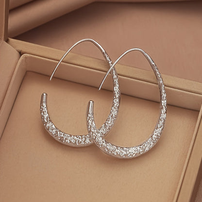 Raya™ Minimalist Drop Earrings with Elegant Design